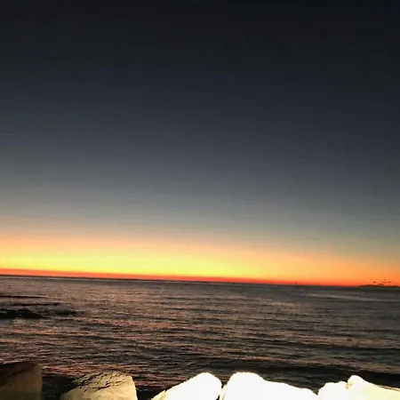 In With Two-bedrooms 3 *