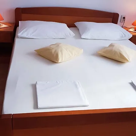 In With Two-bedrooms 3 Apartament Lopar