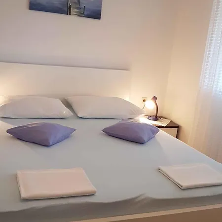 In With Two-bedrooms 3 Lopar