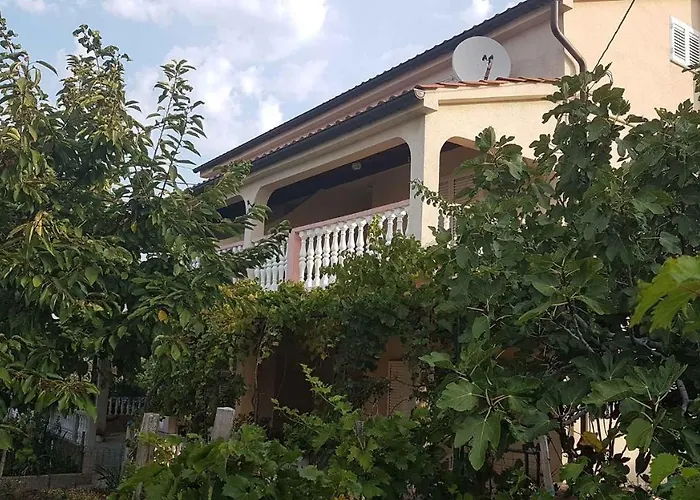 In With Two-bedrooms 3 Lopar