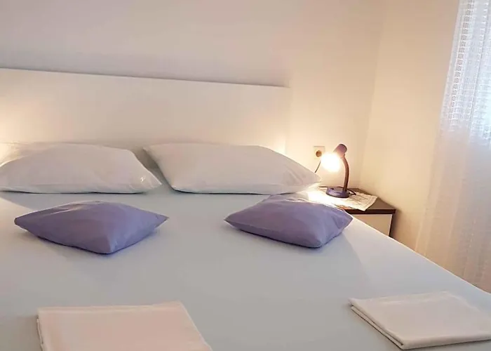 In With Two-bedrooms 3 Lopar